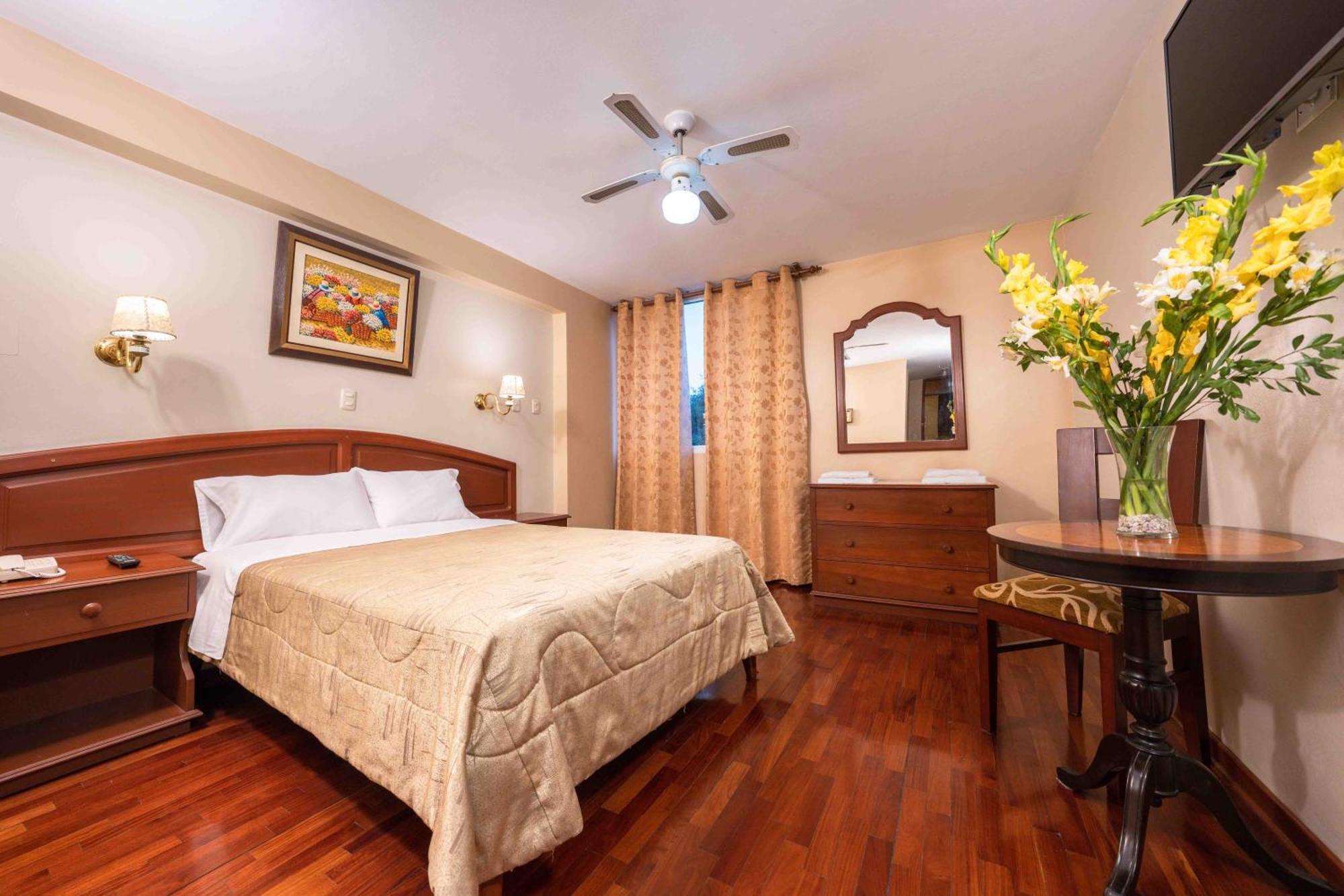 Hotel Manhattan Inn Airport ลิมา ภายนอก รูปภาพ